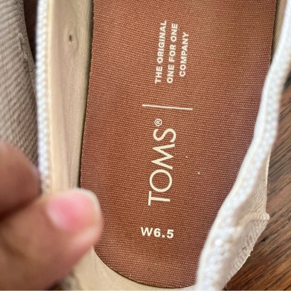Toms Women's Slip-On Flats - Light Tan